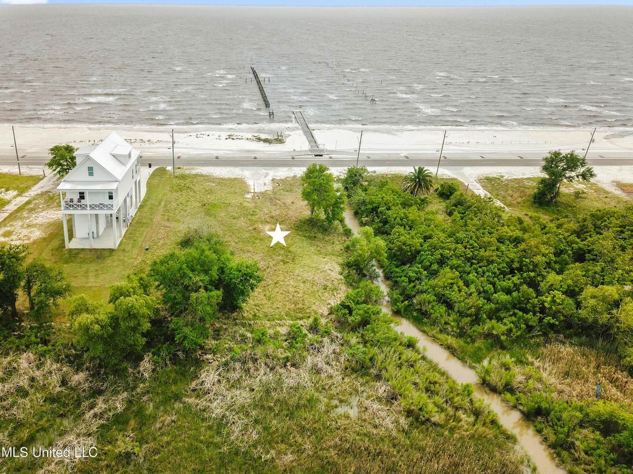 220 Beach Boulevard - Photo 1