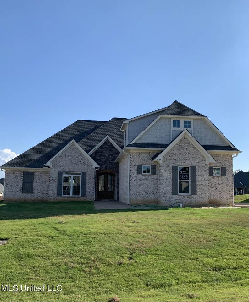 5125 Watson View Drive - Photo 1