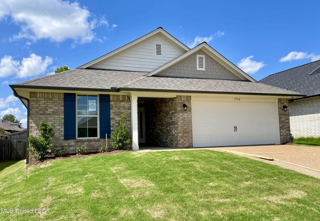 1562 Cambria Drive - Photo 1