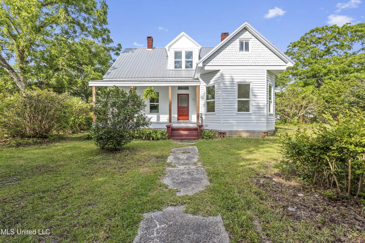 21021 Old River Road - Photo 1