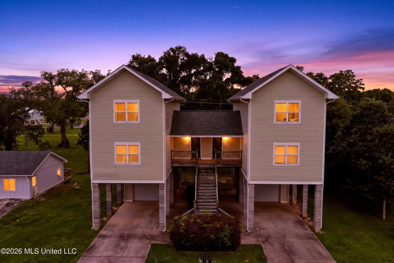153 Markham Drive - Photo 1