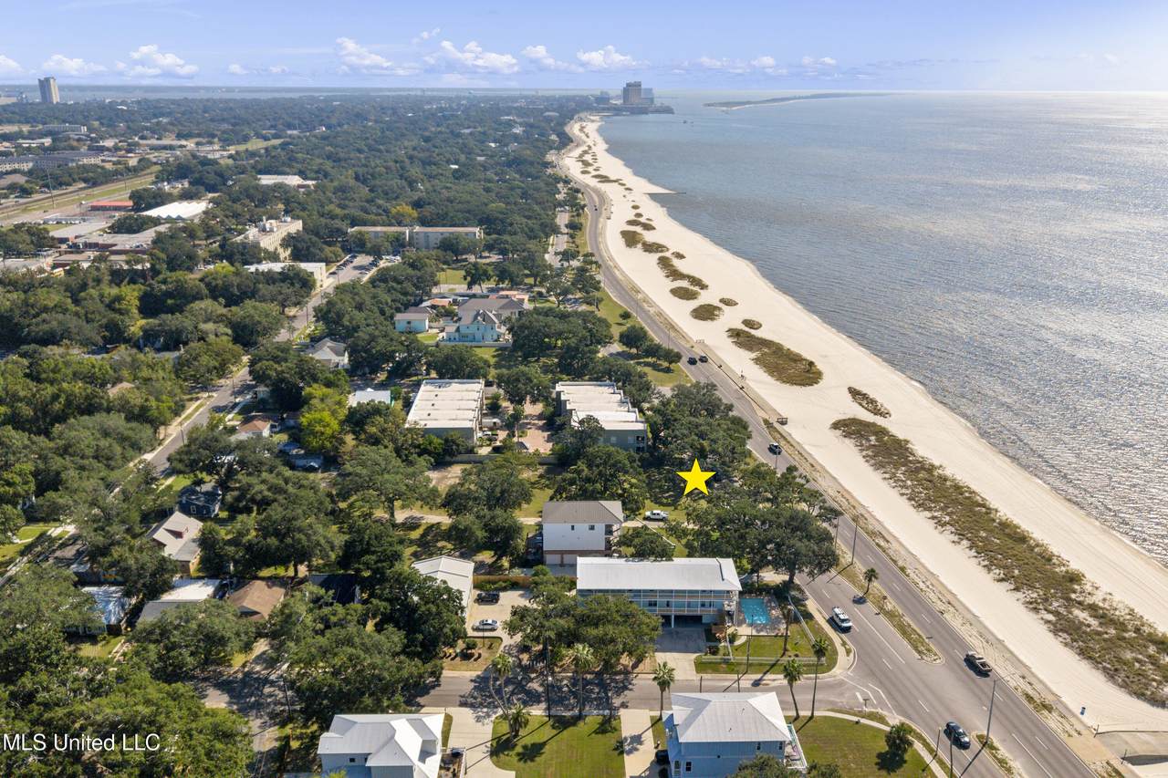 1484 Beach Boulevard - Photo 1