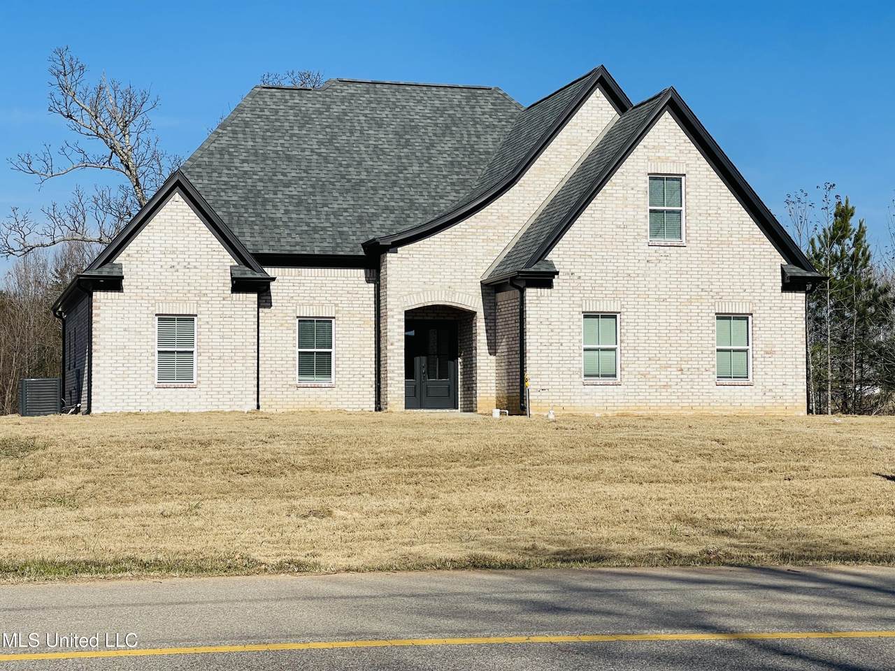 663 Moore Loop - Photo 1