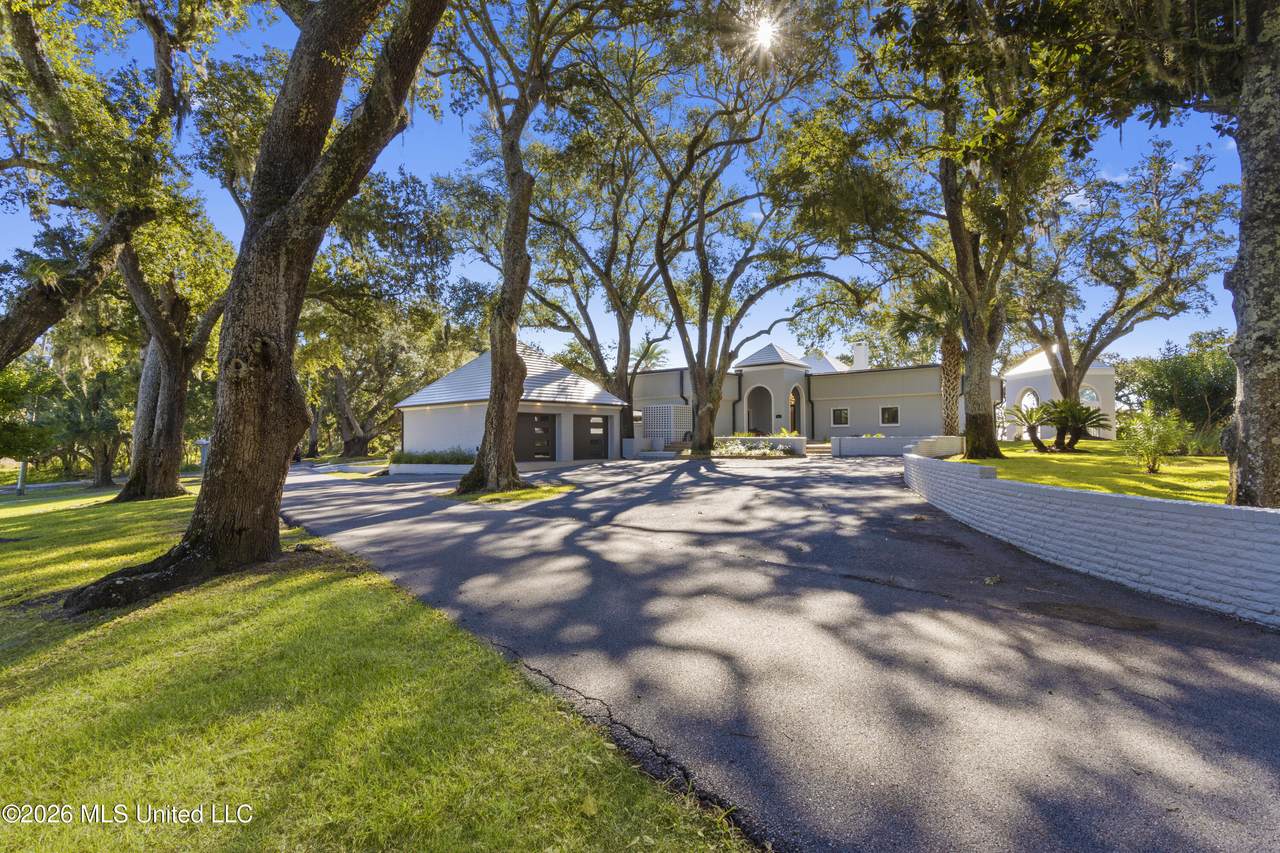 308 Italian Isle Road - Photo 1