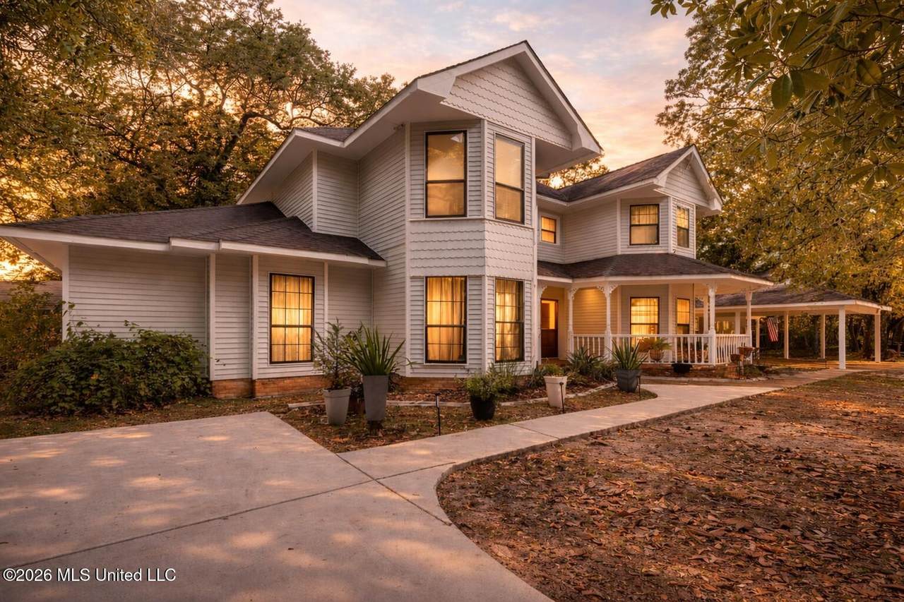 1613 Fairhaven Drive - Photo 1