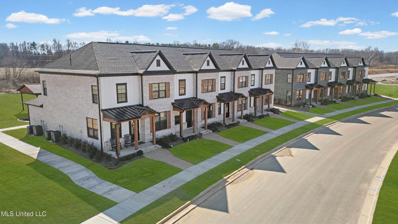 713 Bolivar Drive - Photo 1