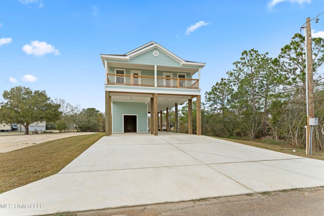 5005 Nebraska Street - Photo 1
