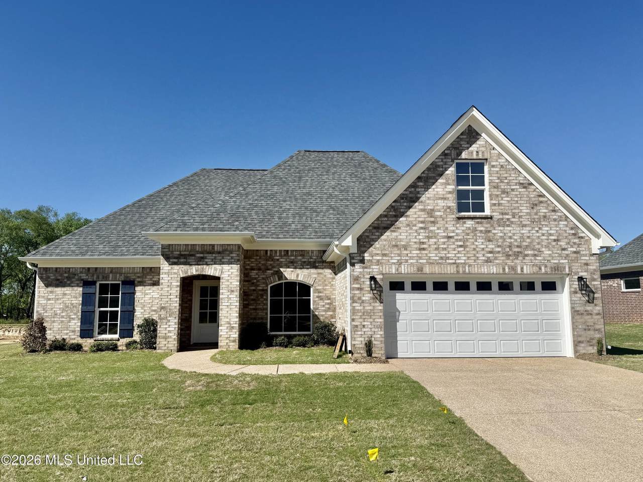 1056 Great Glen Drive - Photo 1