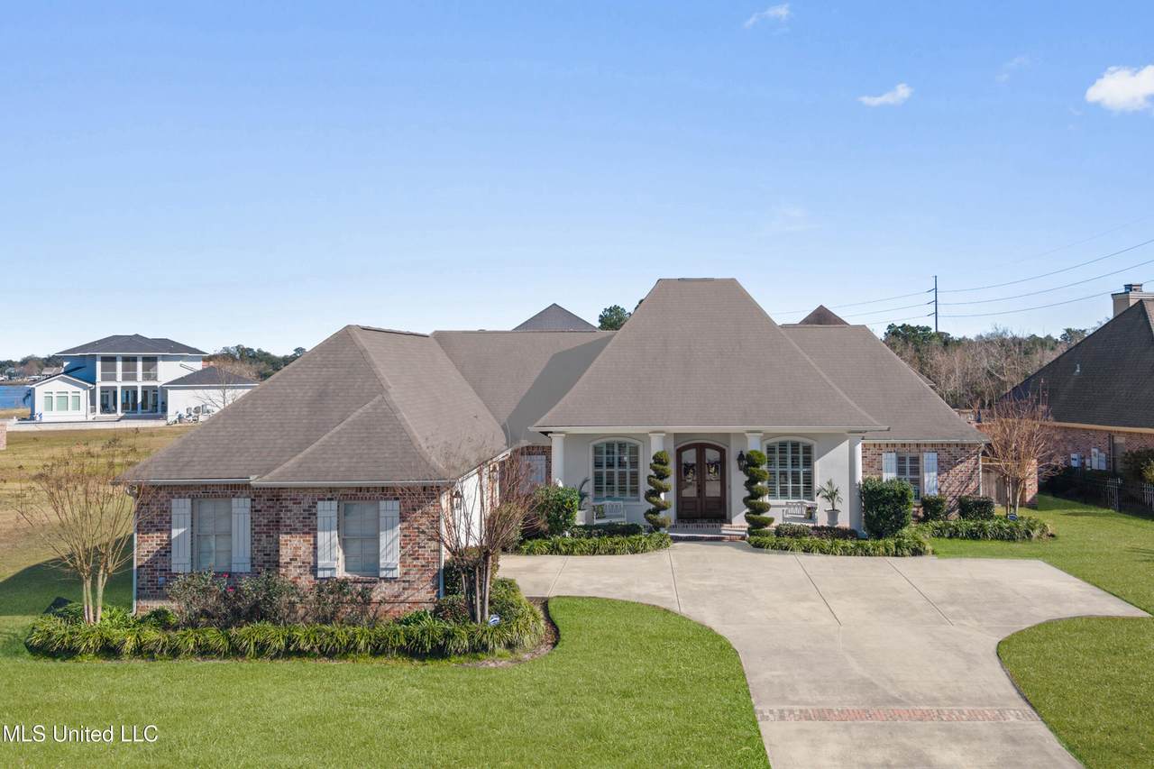 394 Fly Away Court - Photo 1