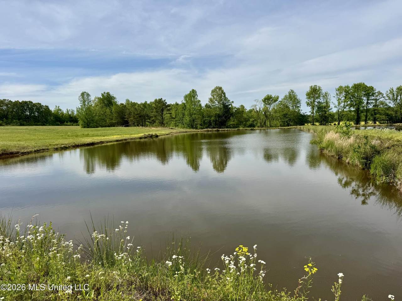 https://bt-photos.global.ssl.fastly.net/united/1280_boomver_3_4139632-2.jpg