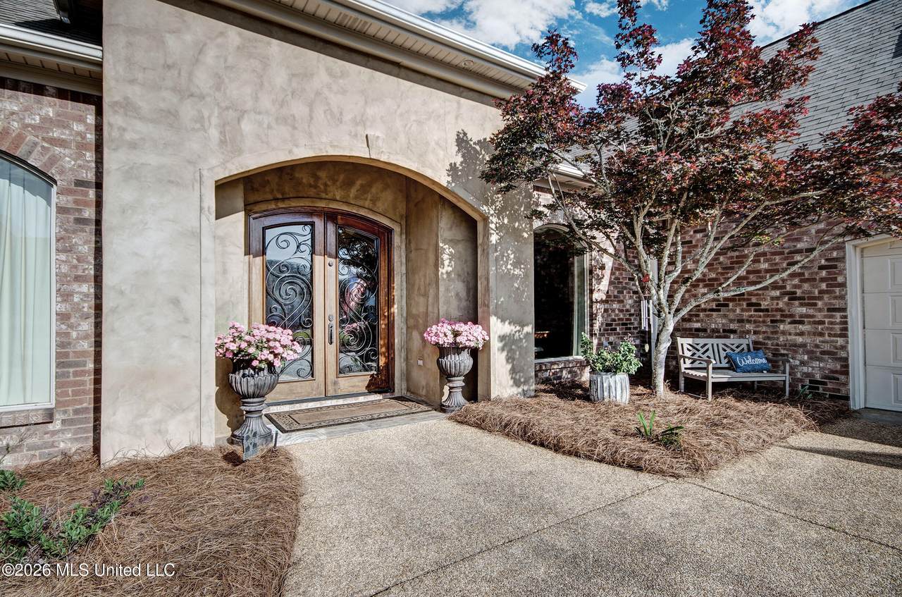 134 Pinnacle Circle - Photo 1