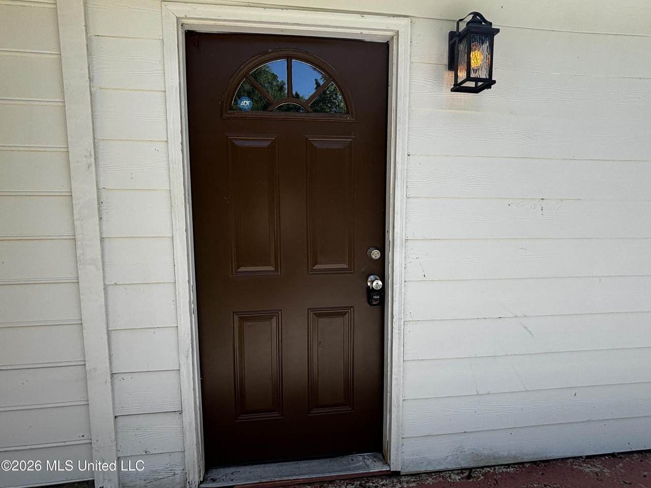 https://bt-photos.global.ssl.fastly.net/united/1280_boomver_2_4149179-2.jpg