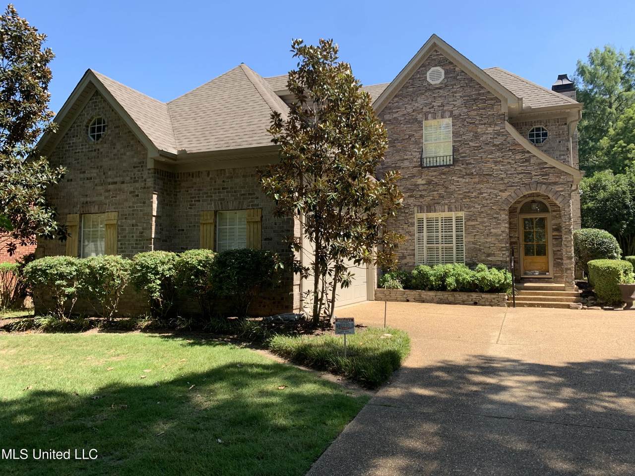 2294 Northview Street - Photo 1