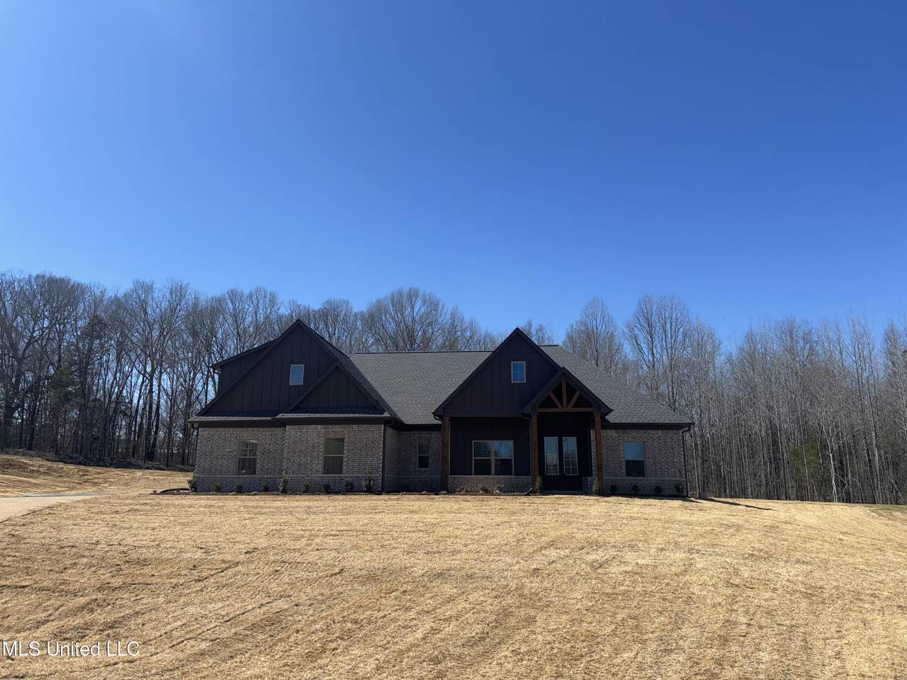 9072 Treadway Creek Drive - Photo 1