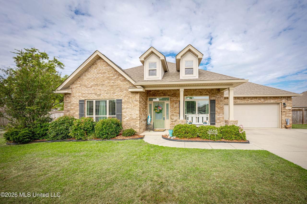 1006 Prairiegrass Court - Photo 1
