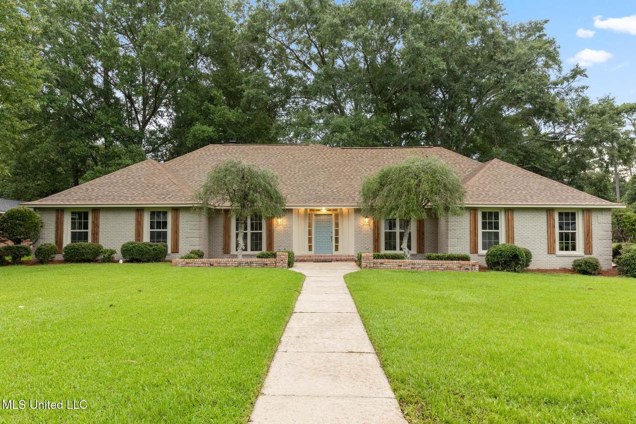 1304 Estelle Street - Photo 1