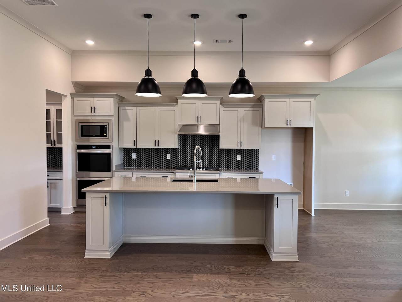 3984 Mcelroy Farms Drive - Photo 1
