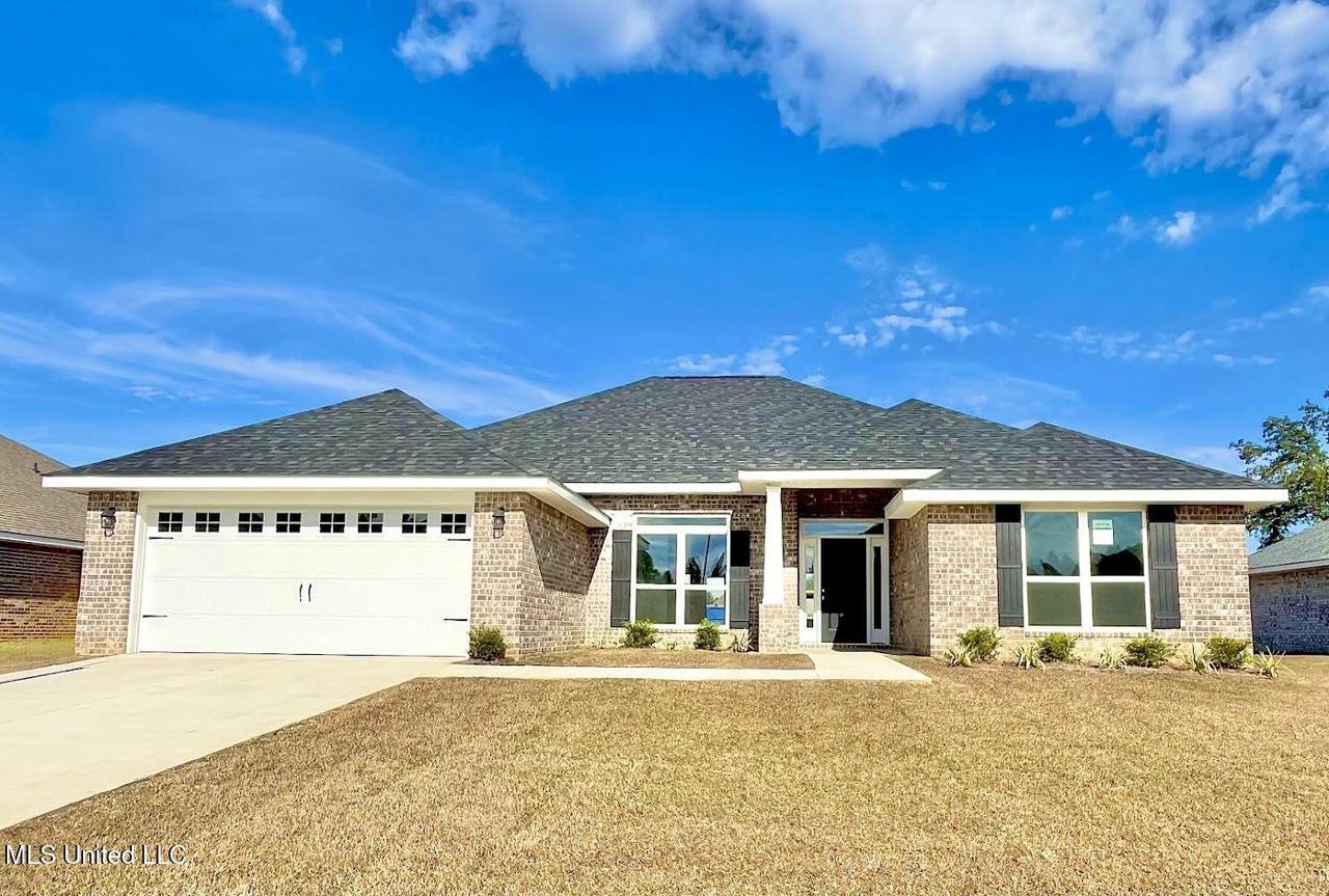 6210 Saphire Lane - Photo 1