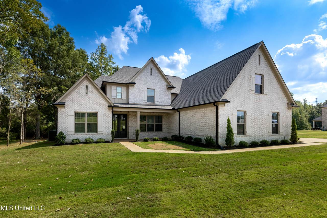 115 Cedar Crest Cove - Photo 1