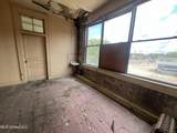 305 Market Street - Photo 13