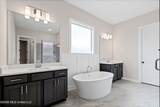 9142 Cedar Barn Cove - Photo 18