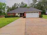 400 Thompson Place - Photo 1