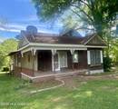 209 Cayuga Street - Photo 1