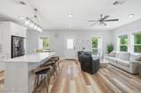 311 Waveland Avenue - Photo 14