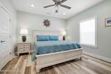 311 Waveland Avenue - Photo 30