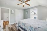 311 Waveland Avenue - Photo 37