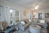 258 Querens Avenue - Photo 2