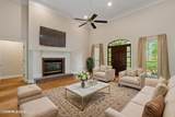 4 Woodleaf Street - Photo 8