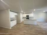 212 Hawthorne Drive - Photo 3