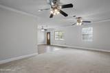 904 Waveland Avenue - Photo 11