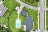 904 Waveland Avenue - Photo 40