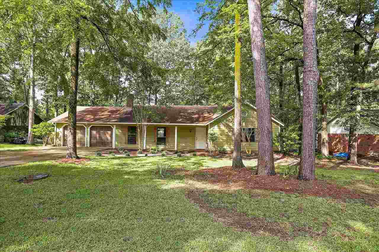 319 Swallow Drive - Photo 1