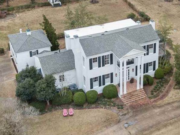 410 Greenwood Lane - Photo 1