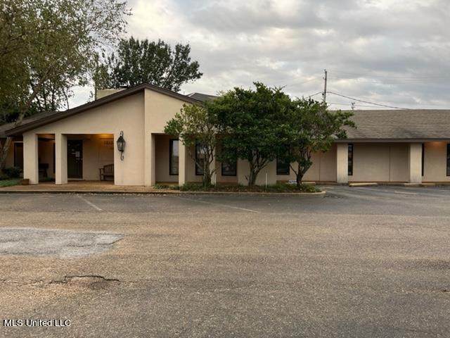 1411 Old Square Road - Photo 1