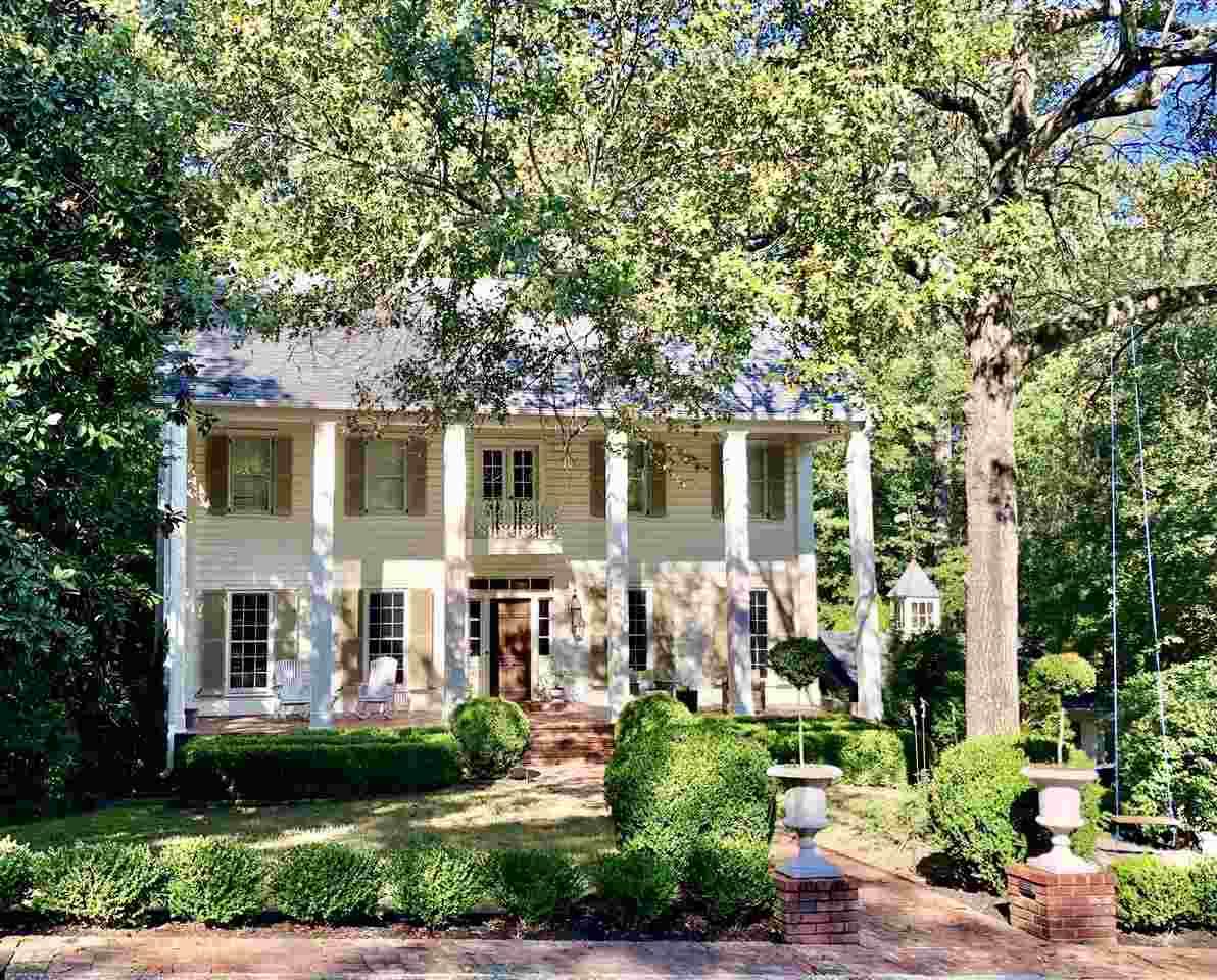 135 Woodland Circle - Photo 1