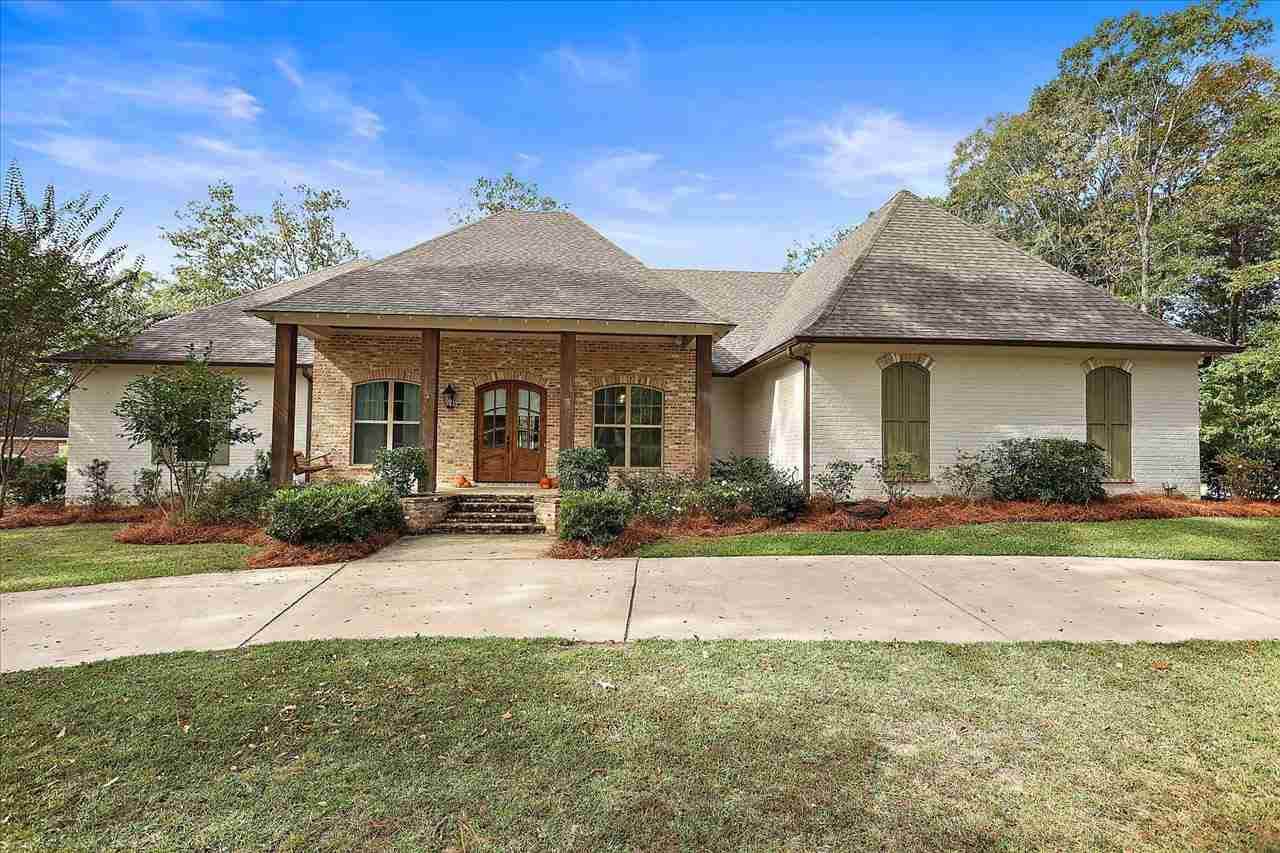 133 Buckingham Place - Photo 1