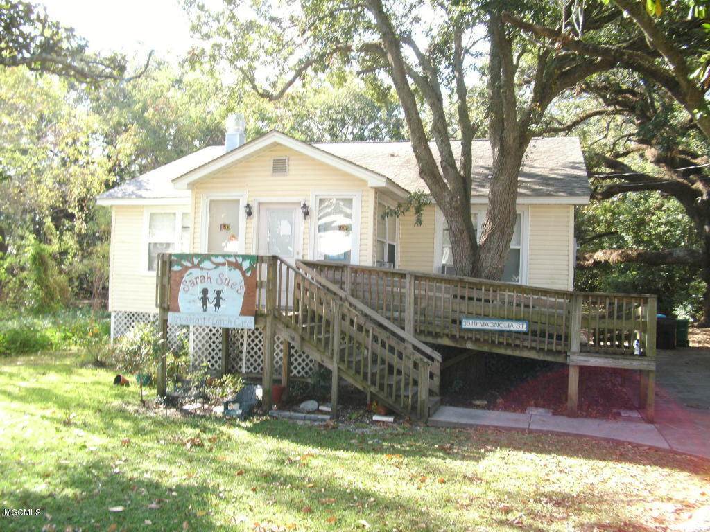 3019 Magnolia Street - Photo 1