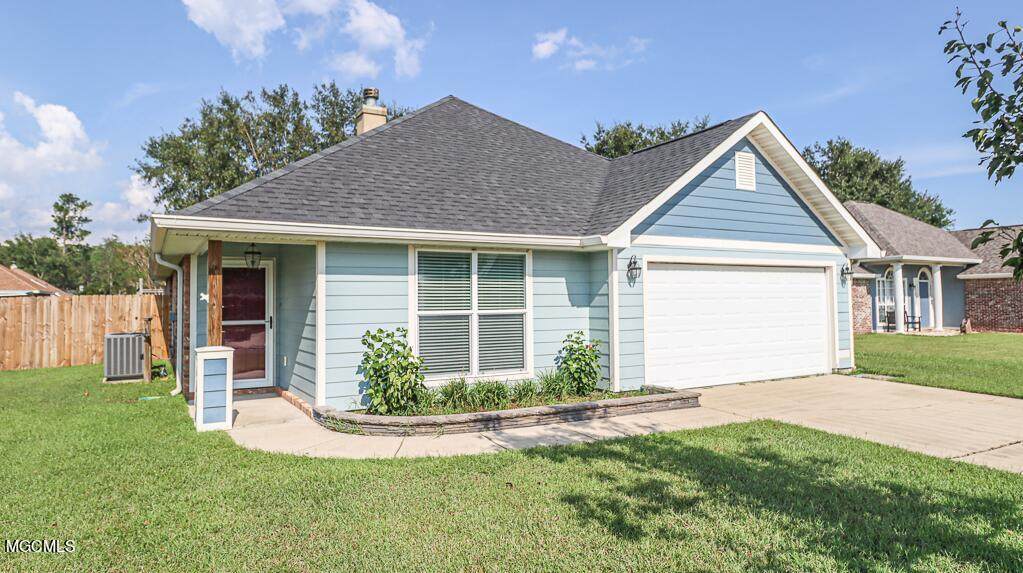 312 Pinecrest Boulevard - Photo 1