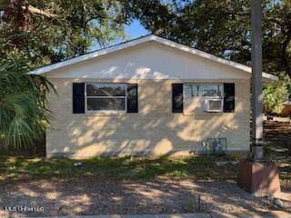 313 Salvant Street - Photo 1