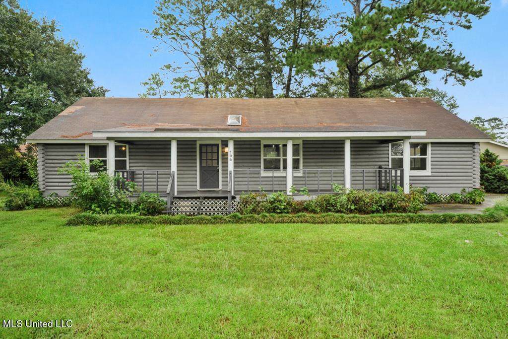 106 Woodlawn Drive - Photo 1