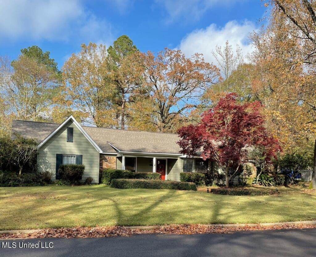 612 Trailwood Drive - Photo 1