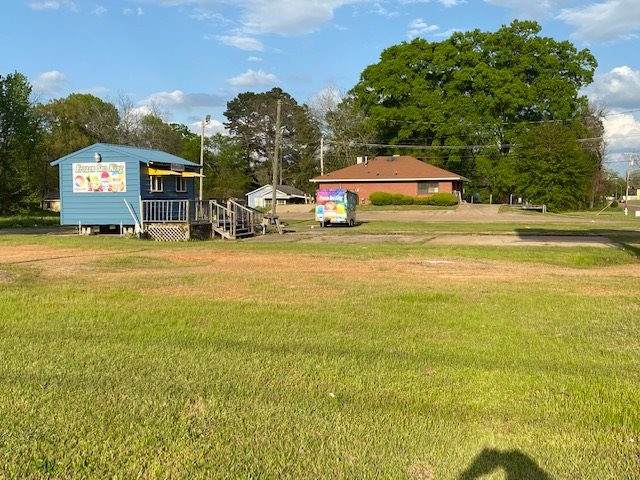 2720 John R. Lynch Street - Photo 1