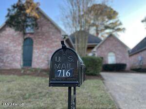 716 Esplanade Drive - Photo 1