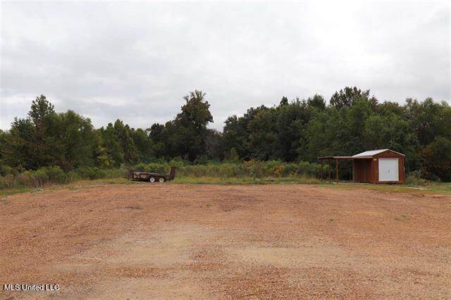 208 Weisenberger Road - Photo 1