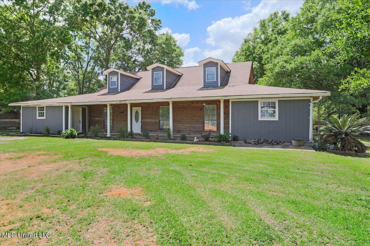 185 Foxtrail Road - Photo 1