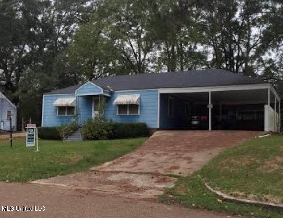 207 Oakland Drive - Photo 1